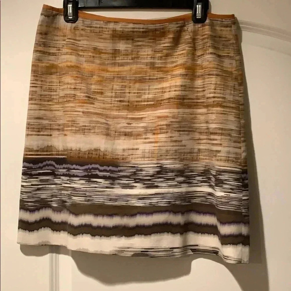 Elie Tahari Skirt size 8 - Picture 1 of 4